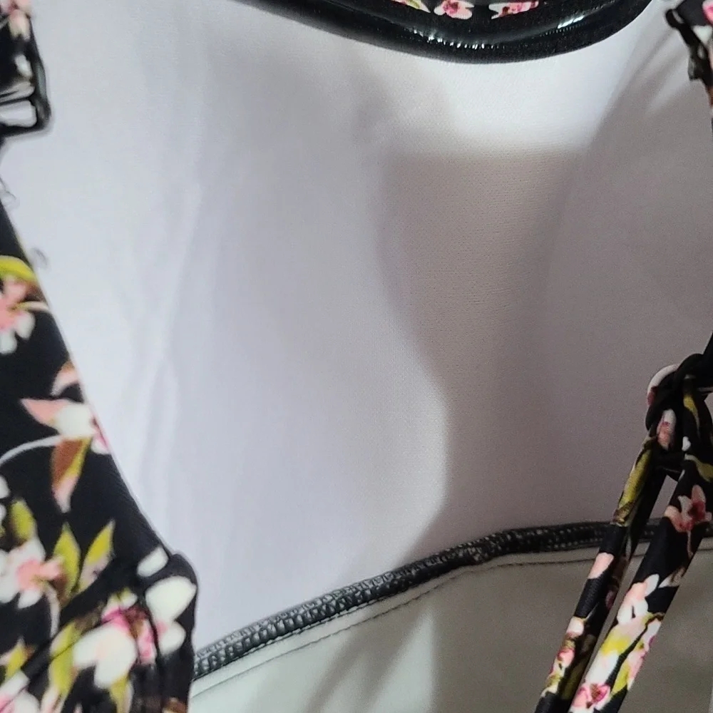 NWOT Kona Sol Womens Swimsuit Black Pink‎ Floral Ruffle Adjustable Straps Sz L